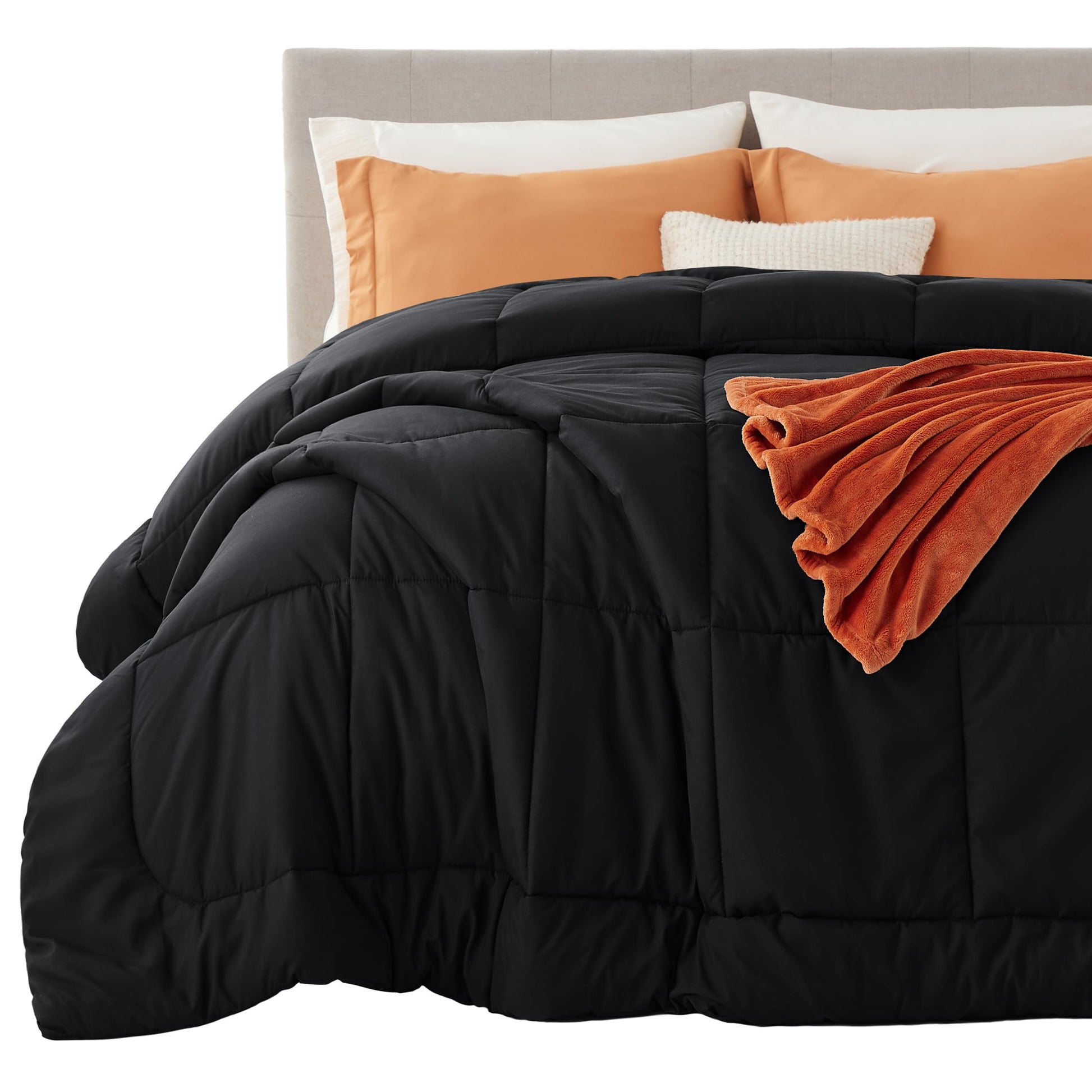 Bedsure Comforter Duvet Insert - Quilted Comforters Queen Size, All Season Duvet, GentleSoft Down Alternative Bedding Blanket, with 8 Tabs, Gifts for Women/Men, White, Queen 88 x 88 Inches