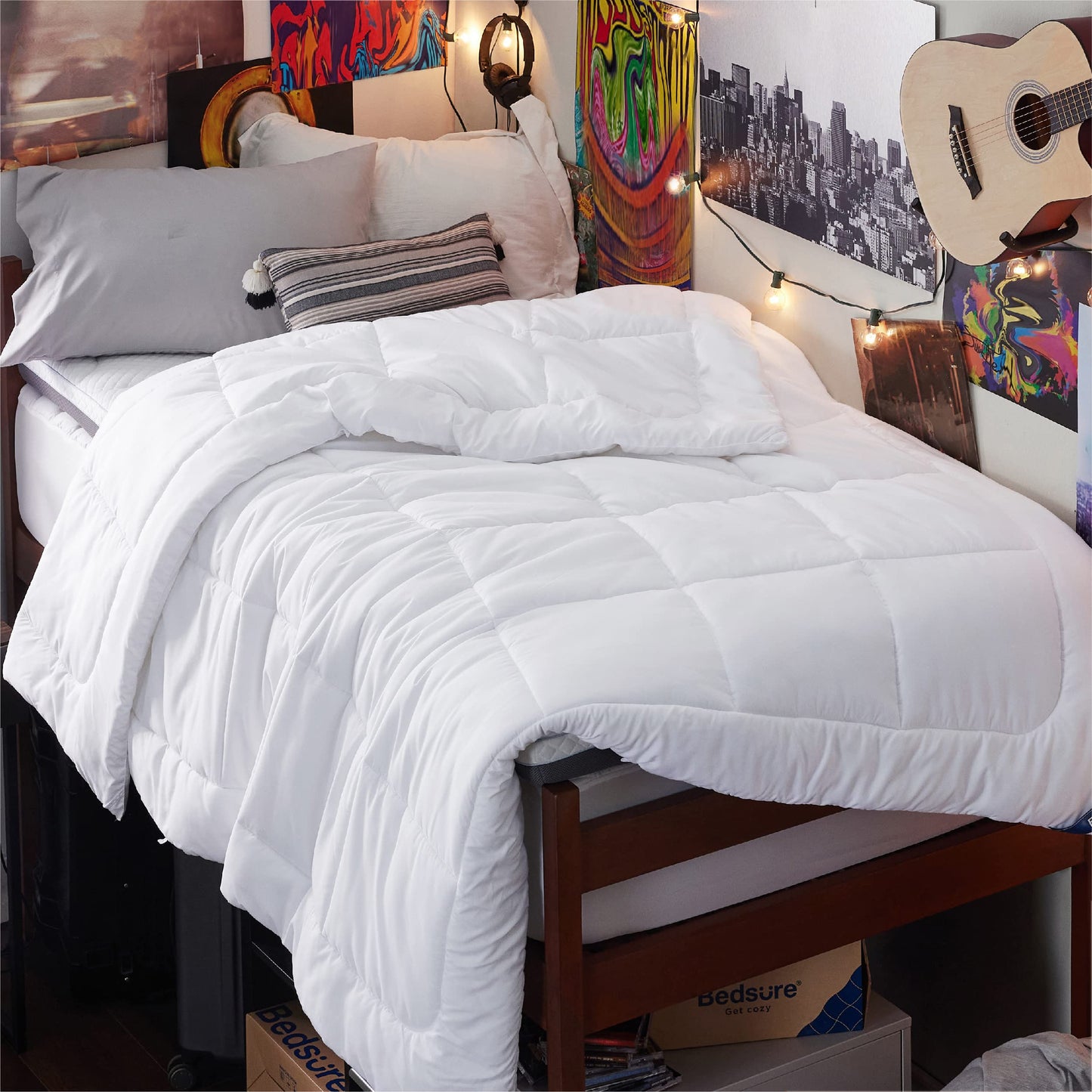Bedsure Comforter Duvet Insert - Quilted Comforters Queen Size, All Season Duvet, GentleSoft Down Alternative Bedding Blanket, with 8 Tabs, Gifts for Women/Men, White, Queen 88 x 88 Inches