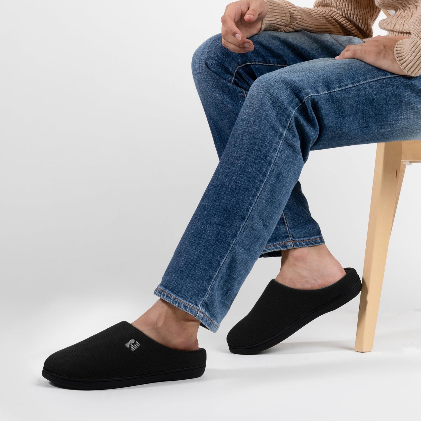 RockDove Men's Original Two-Tone Memory Foam Slipper, Size 10.5 US Men, Black/Grey