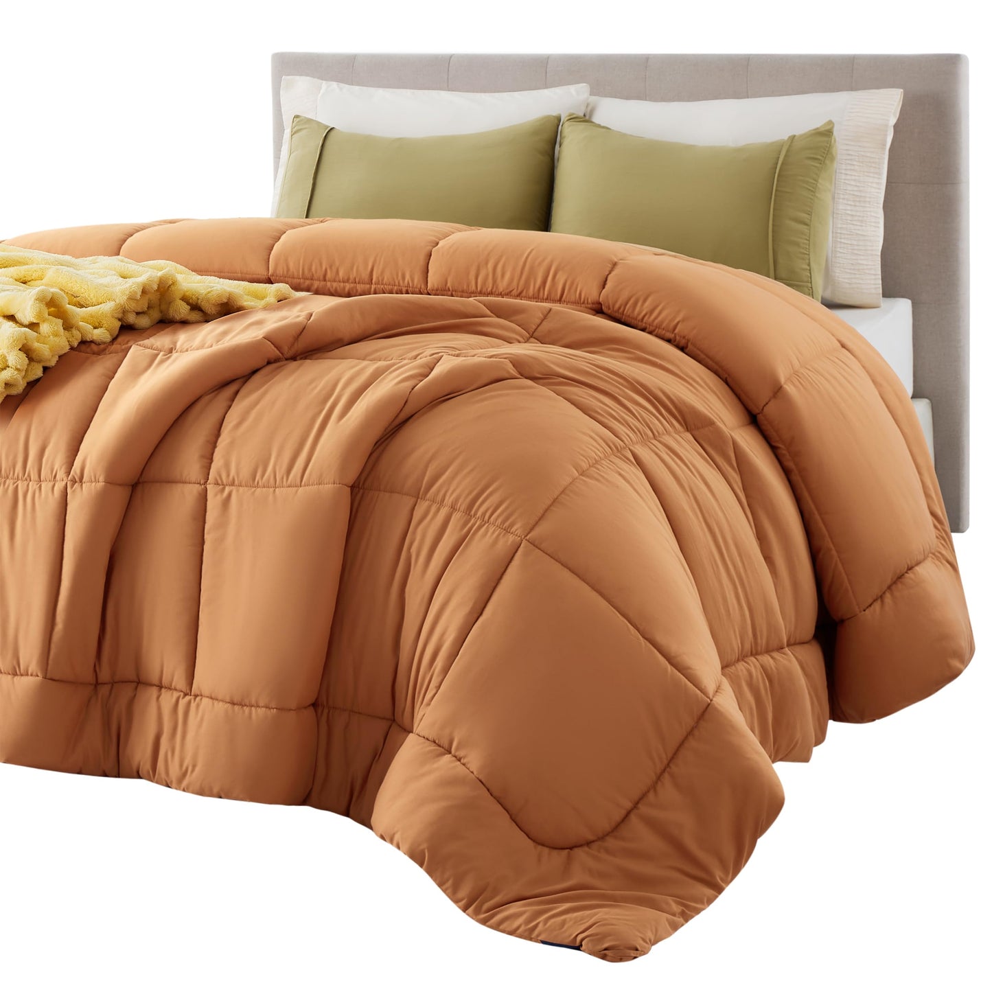 Bedsure Comforter Duvet Insert - Quilted Comforters Queen Size, All Season Duvet, GentleSoft Down Alternative Bedding Blanket, with 8 Tabs, Gifts for Women/Men, White, Queen 88 x 88 Inches