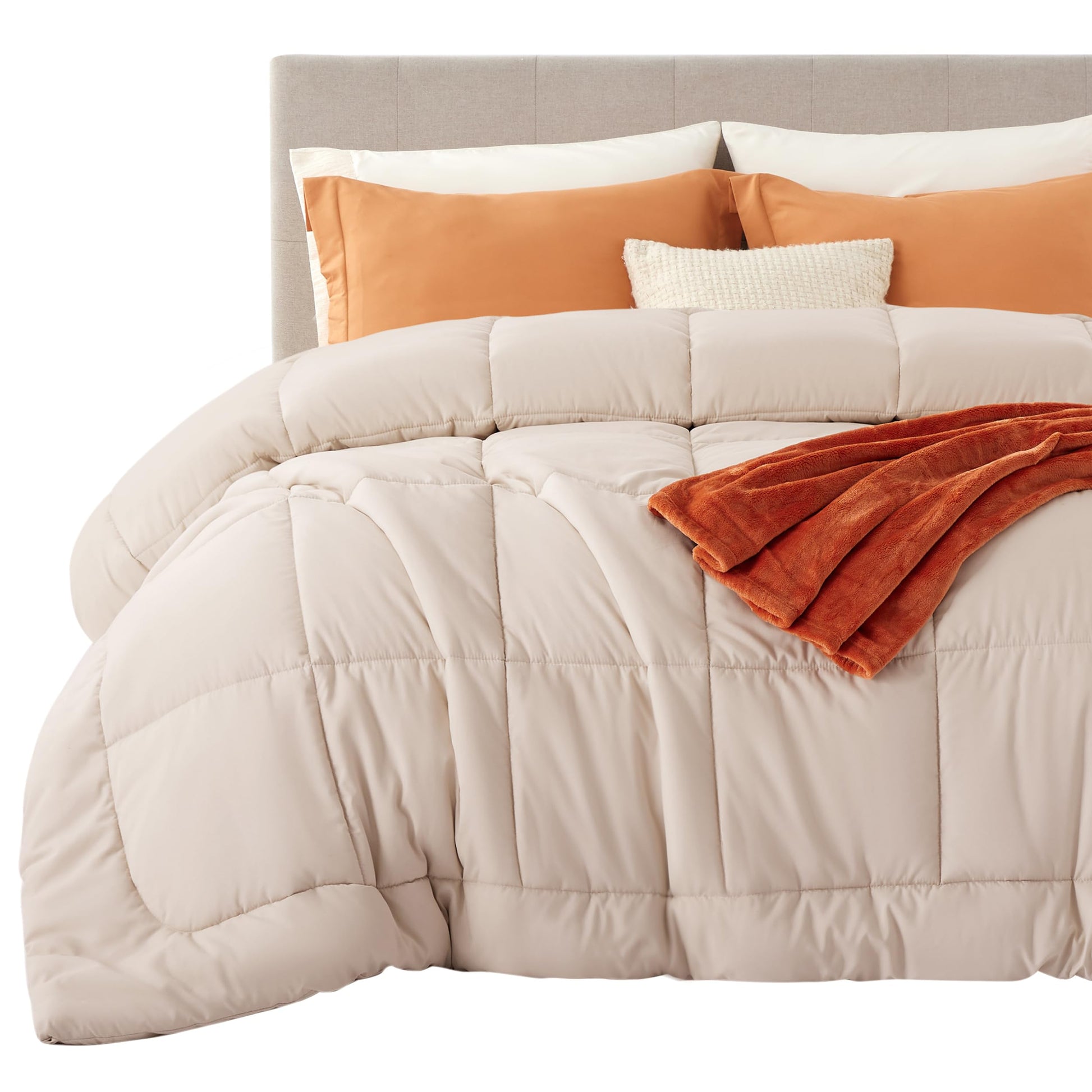 Bedsure Comforter Duvet Insert - Quilted Comforters Queen Size, All Season Duvet, GentleSoft Down Alternative Bedding Blanket, with 8 Tabs, Gifts for Women/Men, White, Queen 88 x 88 Inches