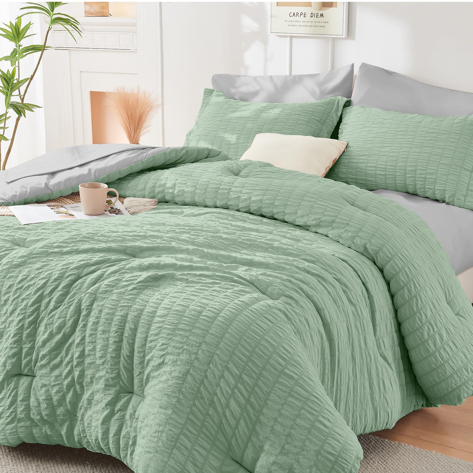 HYMOKEGE Black California King Comforter Set Seersucker 7 Pieces, All Season Luxury Bed in a Bag for Bedroom, Bedding Set with Comforters, Sheets, Pillowcases & Shams