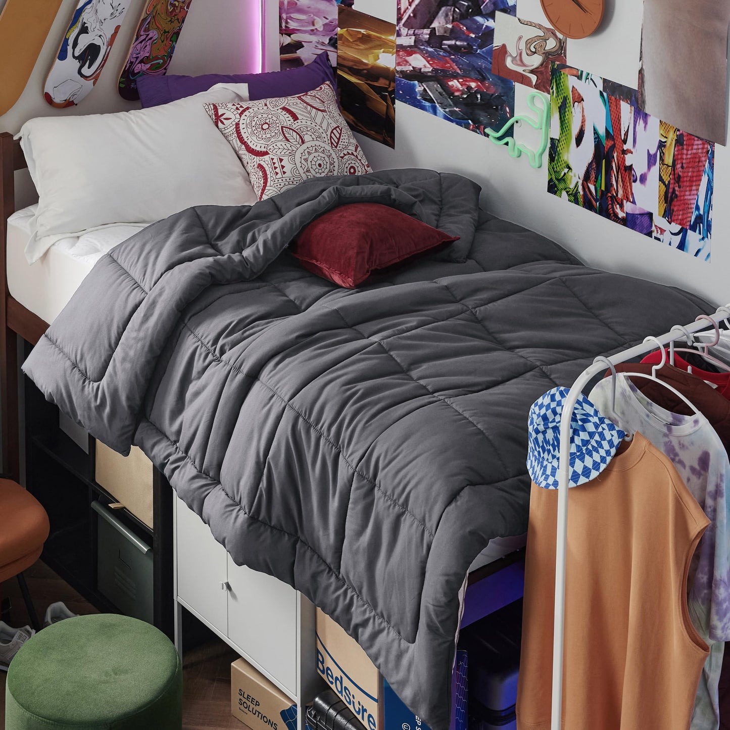 Bedsure Comforter Duvet Insert - Quilted Comforters Queen Size, All Season Duvet, GentleSoft Down Alternative Bedding Blanket, with 8 Tabs, Gifts for Women/Men, White, Queen 88 x 88 Inches