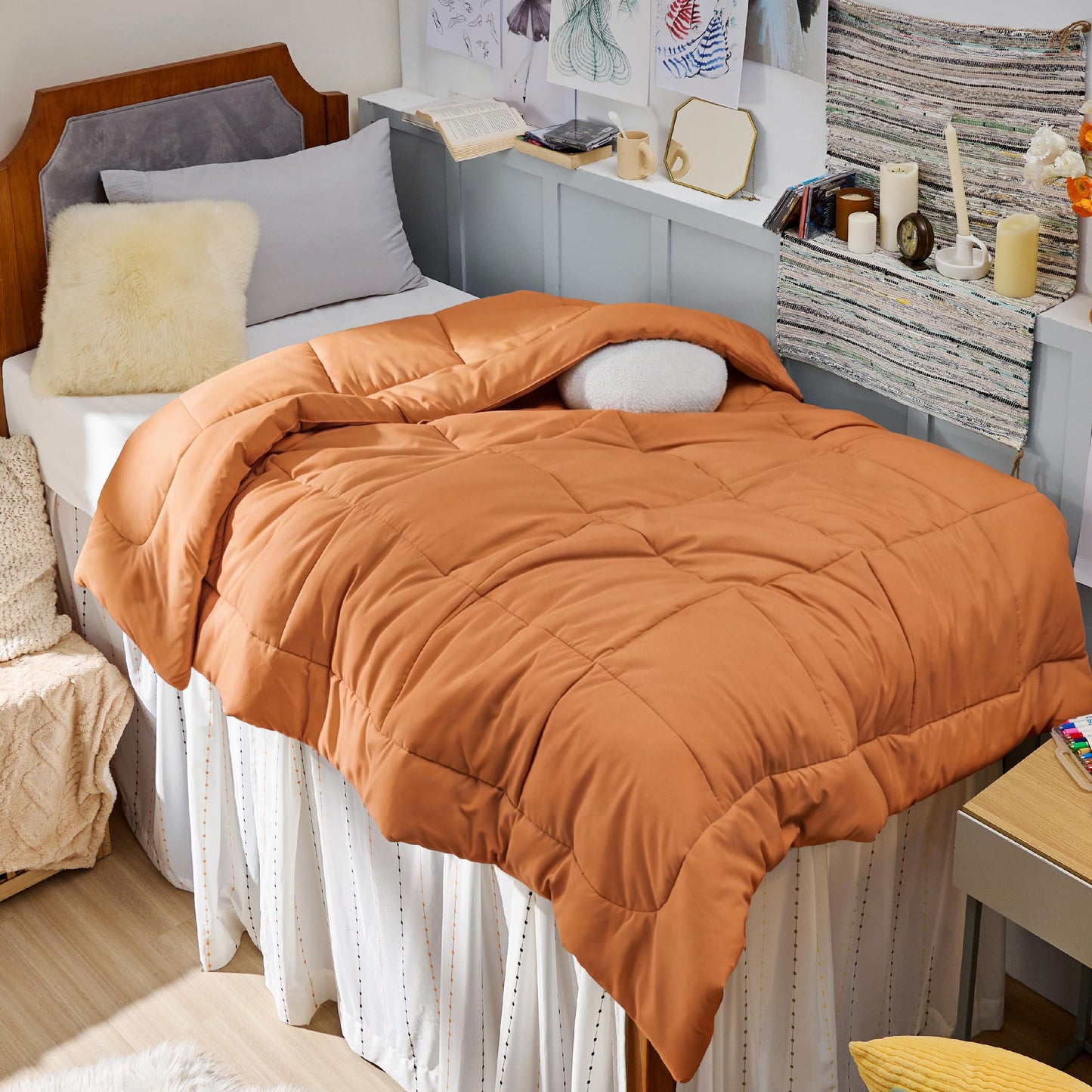 Bedsure Comforter Duvet Insert - Quilted Comforters Queen Size, All Season Duvet, GentleSoft Down Alternative Bedding Blanket, with 8 Tabs, Gifts for Women/Men, White, Queen 88 x 88 Inches