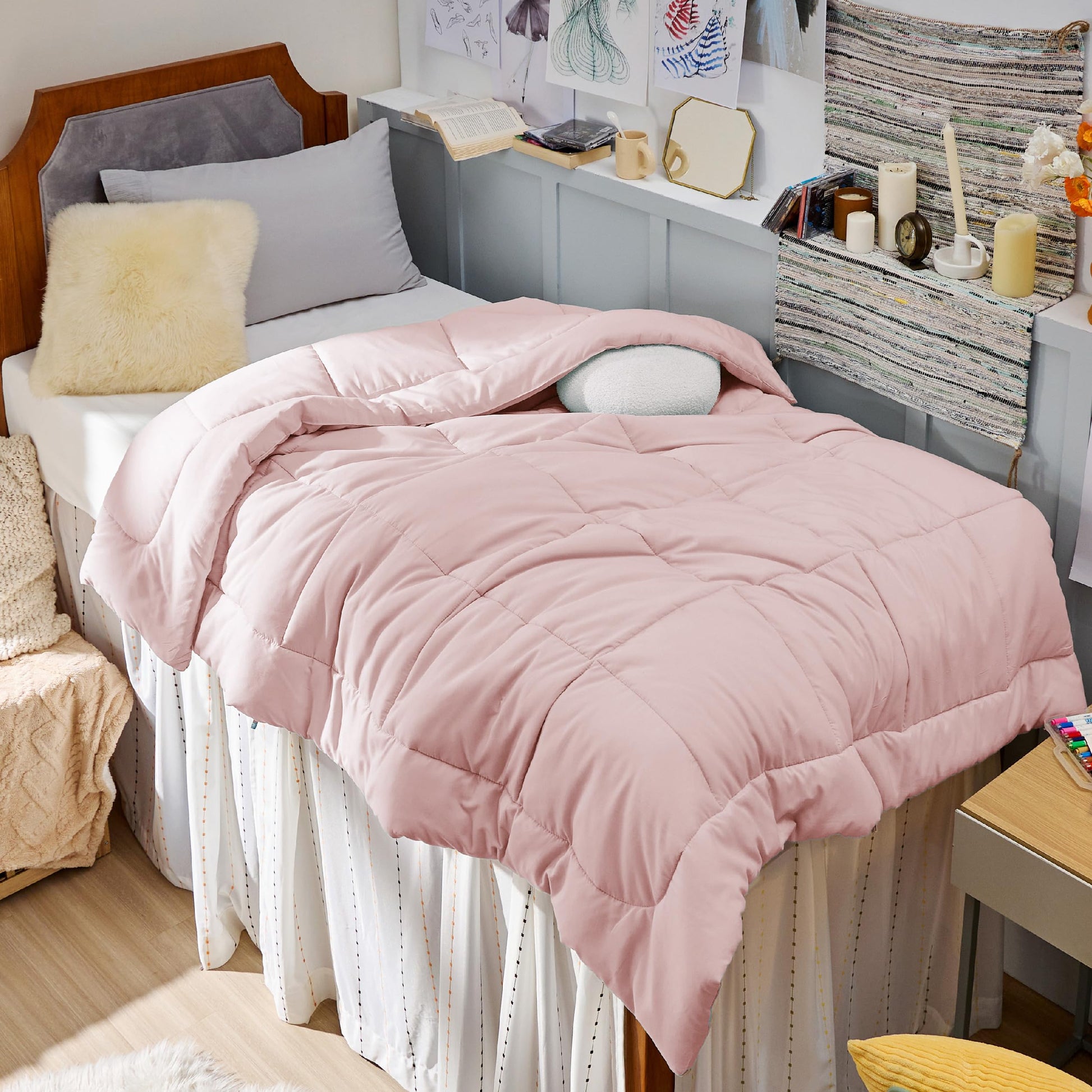 Bedsure Comforter Duvet Insert - Quilted Comforters Queen Size, All Season Duvet, GentleSoft Down Alternative Bedding Blanket, with 8 Tabs, Gifts for Women/Men, White, Queen 88 x 88 Inches